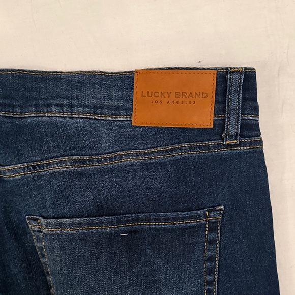 Lucky Brand Men's Dark Indigo Straight Jeans - Picture 8 of 10